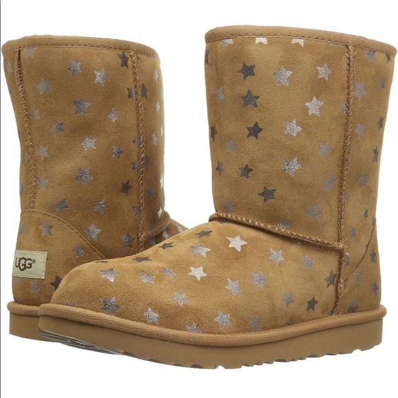 UGG Unisex Classic Short II Stars Boot Chestnut NWOT